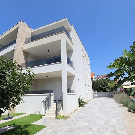 Smil'E Apartments Vodice Bagian luar foto