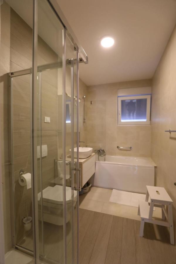 Smil'E Apartments Vodice Bagian luar foto