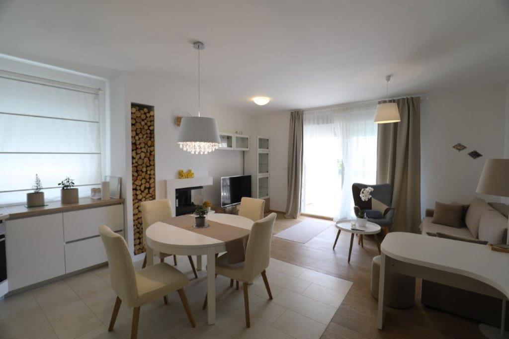 Smil'E Apartments Vodice Bagian luar foto